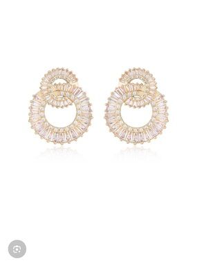 Ettika ROTATING CIRCLES 18K GOLD
PLATED CRYSTAL EARRINGS